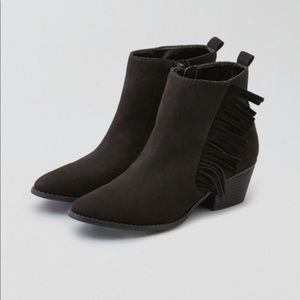 American Eagle Outfitter Side Fringe Bootie - New
